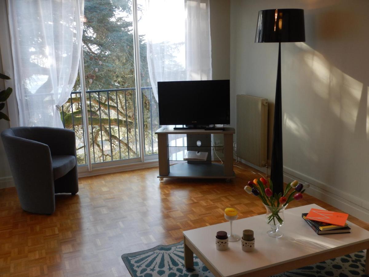 Studio Quartier Chateau - Wifi - Garage Individuel A Cle - Electromenager Complet По Екстер'єр фото